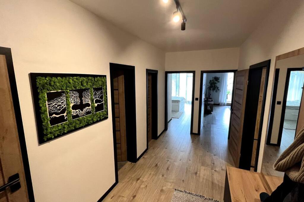 Lake Apartment, 2X Free Garage, 10 Mins To Centre Bratislava Exterior foto